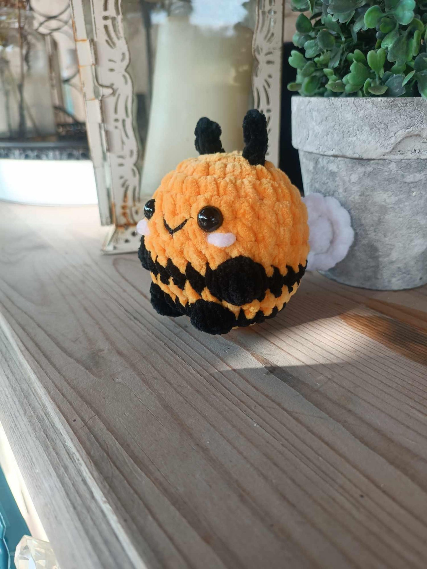 Peluche abeille