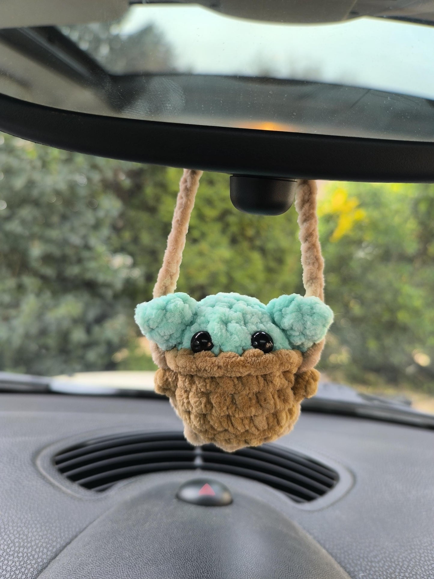 Decoration bébé alien pour retroviseur voiture ou porte clé