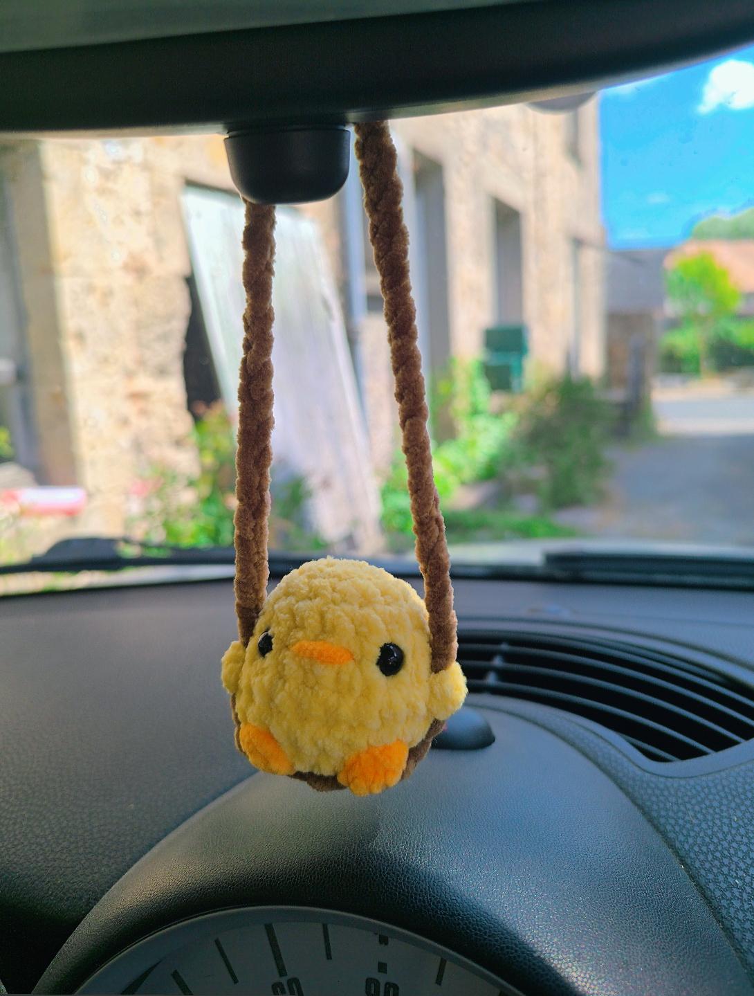 Decoration poussin pour retroviseur voiture