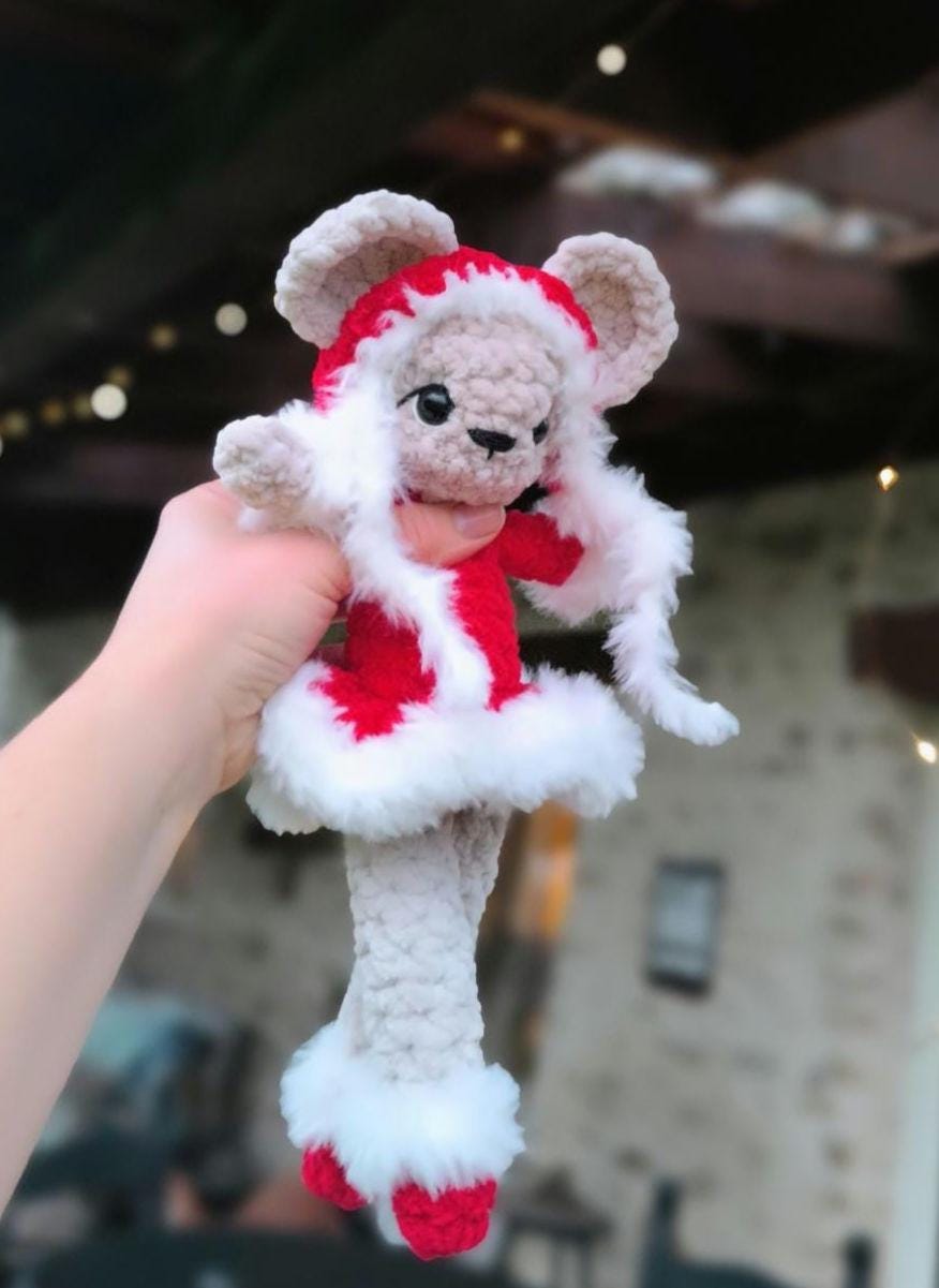 Brie la Souris – Peluche au Crochet Fait Main | Édition Hiver